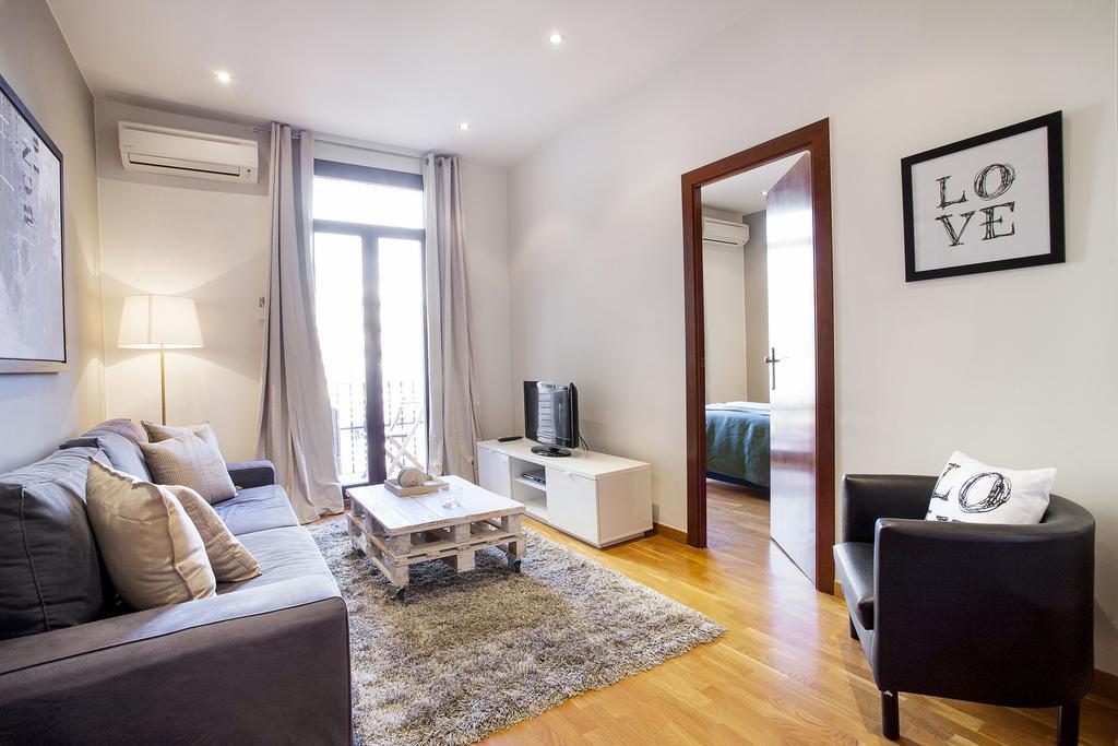 Apartments Barcelona & Home Deco Viladomat Ngoại thất bức ảnh