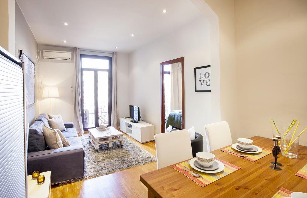 Apartments Barcelona & Home Deco Viladomat Ngoại thất bức ảnh